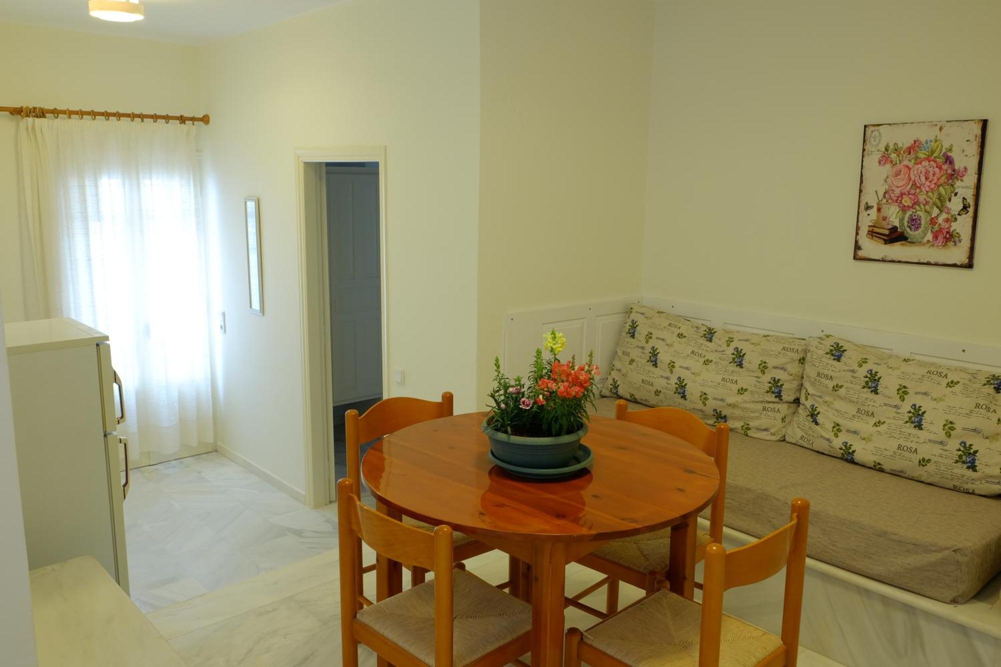 איסטרו Dialinas Apartments חדר תמונה