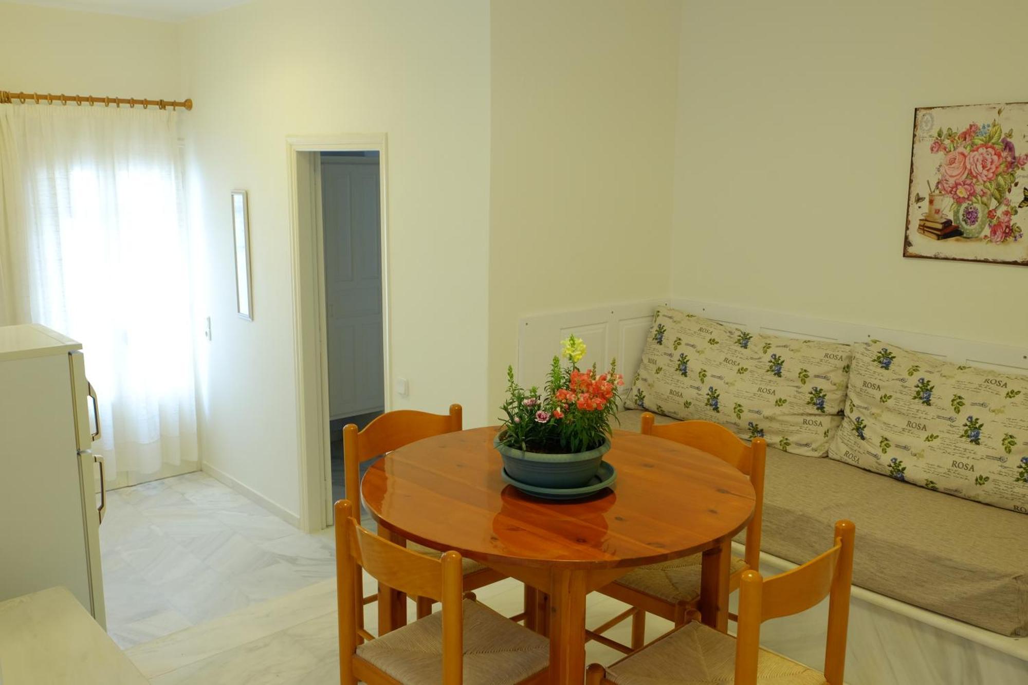 איסטרו Dialinas Apartments חדר תמונה